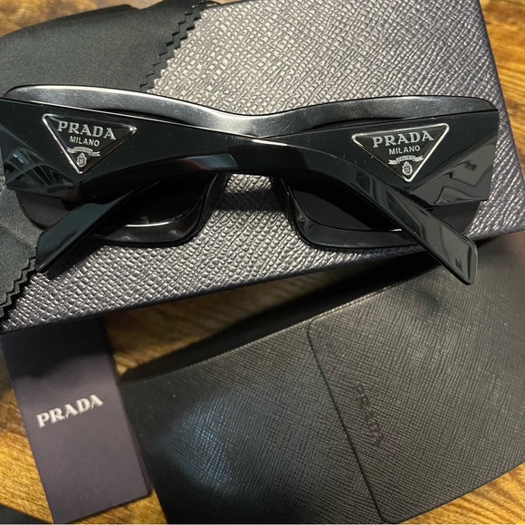 Prada Cat Eye Logo Sunglasses - Authentic - Picture 4 of 11